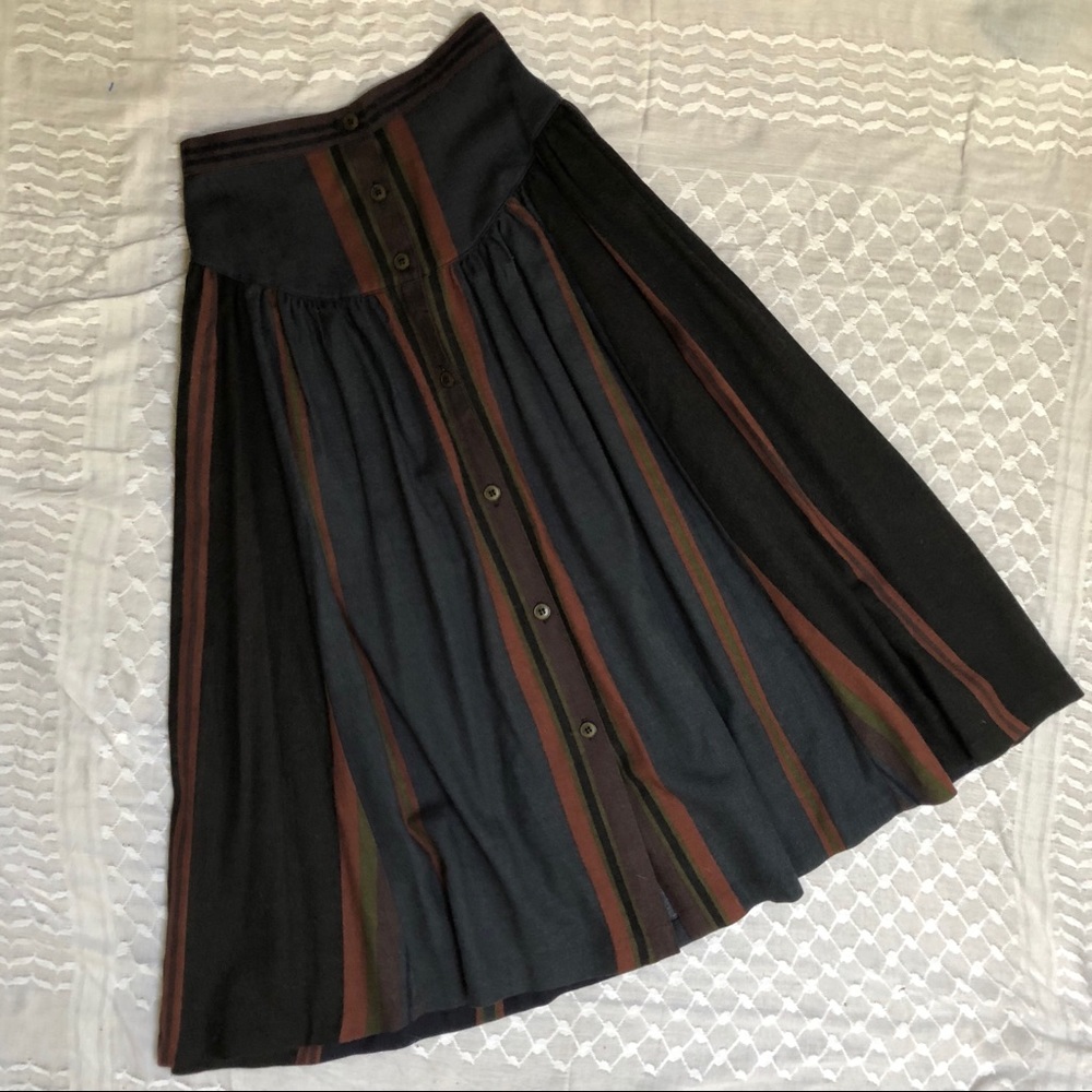 Vintage High-Waisted Wool Blend Finity Skirt